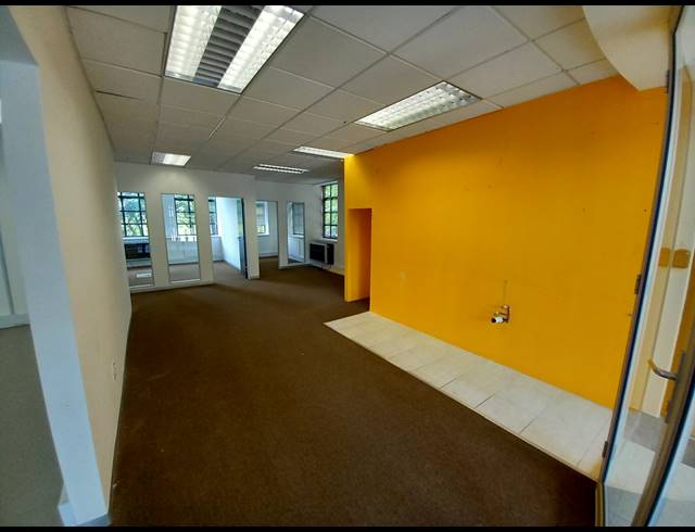 396M² OFFICE TO LET IN BRYANSTON
